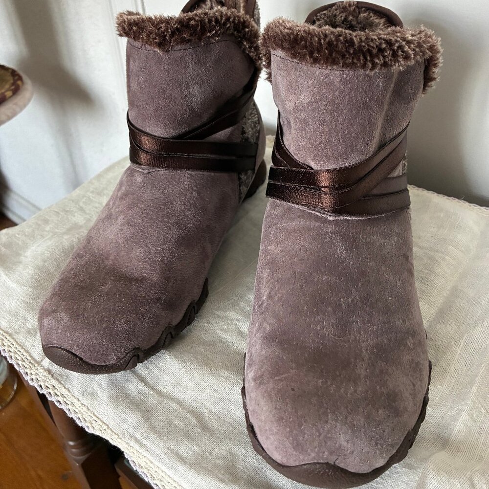 Women's Skechers Boots